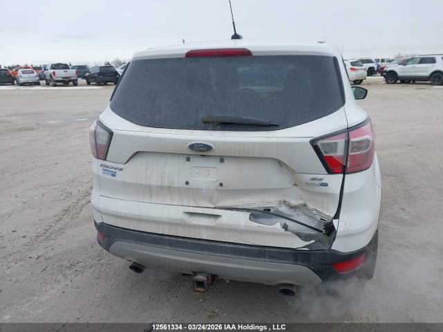 1FMCU9G99HUD80076 Ford ESCAPE SE