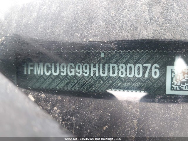 1FMCU9G99HUD80076 Ford ESCAPE SE
