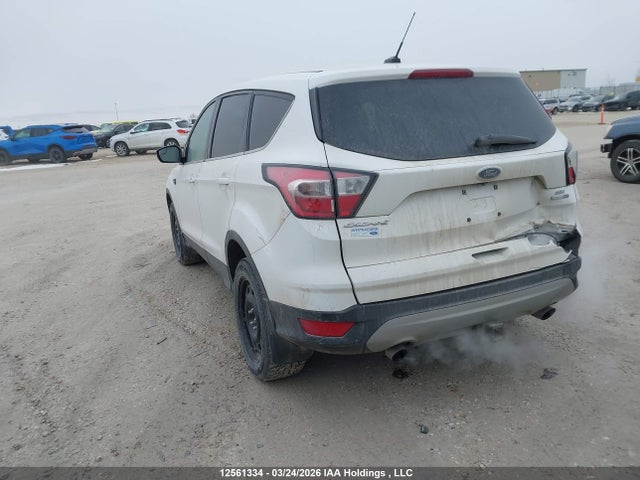 1FMCU9G99HUD80076 Ford ESCAPE SE