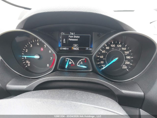 1FMCU9G99HUD80076 Ford ESCAPE SE