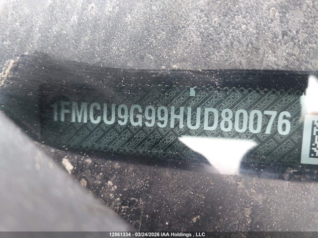 1FMCU9G99HUD80076 Ford ESCAPE SE