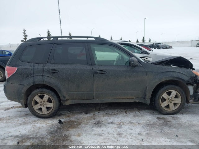 Продажа на аукционе авто 2013 Subaru Forester 2.5x, vin: JF2SHCBC0DH415712, номер лота: 12561409