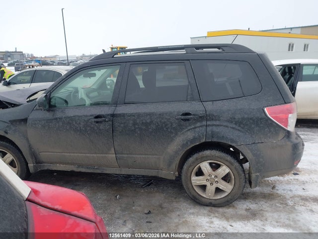 Продажа на аукционе авто 2013 Subaru Forester 2.5x, vin: JF2SHCBC0DH415712, номер лота: 12561409