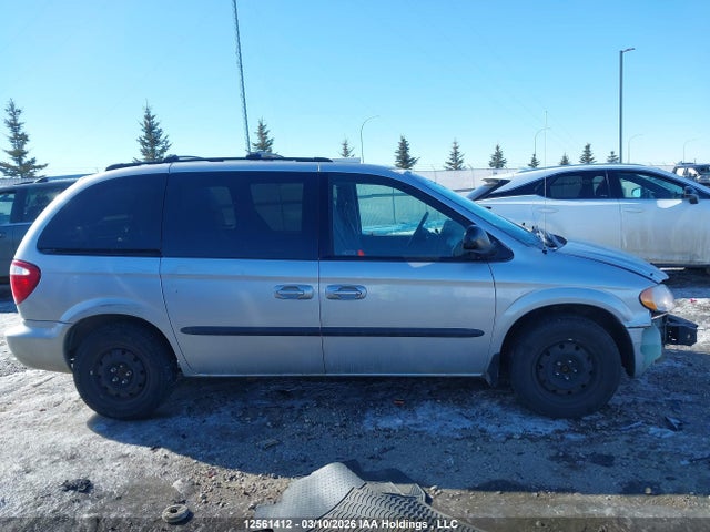2003 Dodge Caravan Se მანქანა იყიდება აუქციონზე, vin: 1D4GP25R03B235815, აუქციონის ნომერი: 12561412