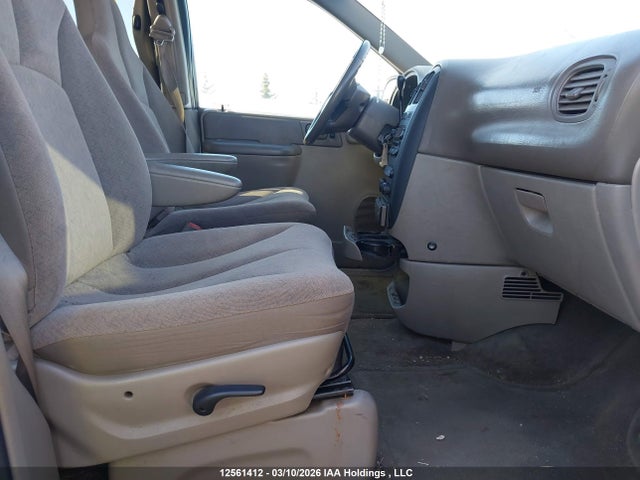 2003 Dodge Caravan Se მანქანა იყიდება აუქციონზე, vin: 1D4GP25R03B235815, აუქციონის ნომერი: 12561412