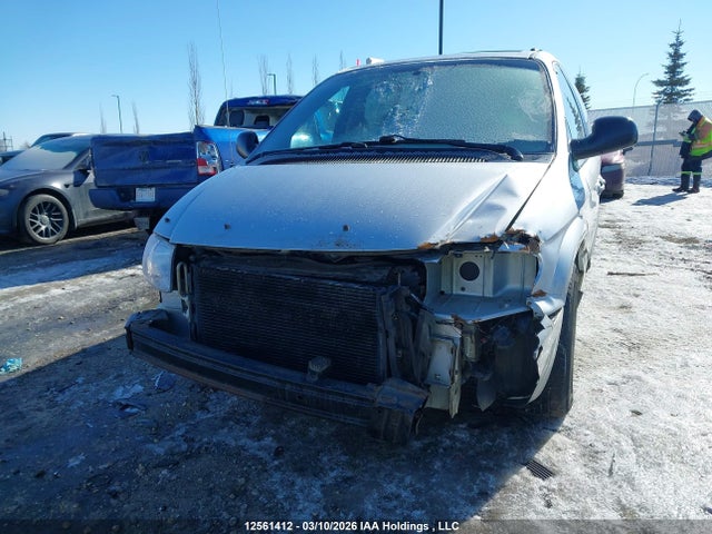 2003 Dodge Caravan Se მანქანა იყიდება აუქციონზე, vin: 1D4GP25R03B235815, აუქციონის ნომერი: 12561412