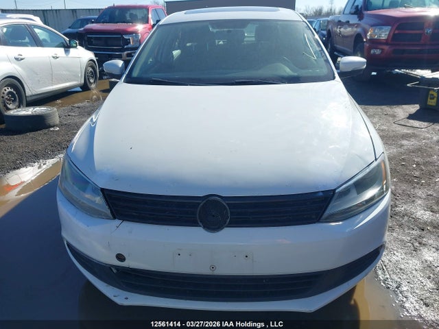 3VWDK7AJ7EM416009 Volkswagen Jetta