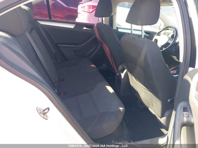 3VWDK7AJ7EM416009 Volkswagen Jetta