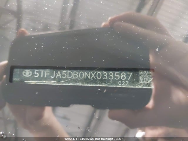 Продаж на аукціоні авто 2022 Toyota Tundra Crewmax Limited, vin: 5TFJA5DB0NX033587, номер лоту: 12561471