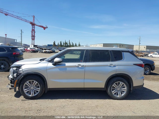 JA4J4UA85RZ627283 Mitsubishi Outlander Es