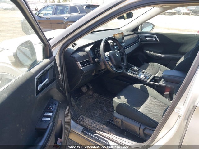 JA4J4UA85RZ627283 Mitsubishi Outlander Es