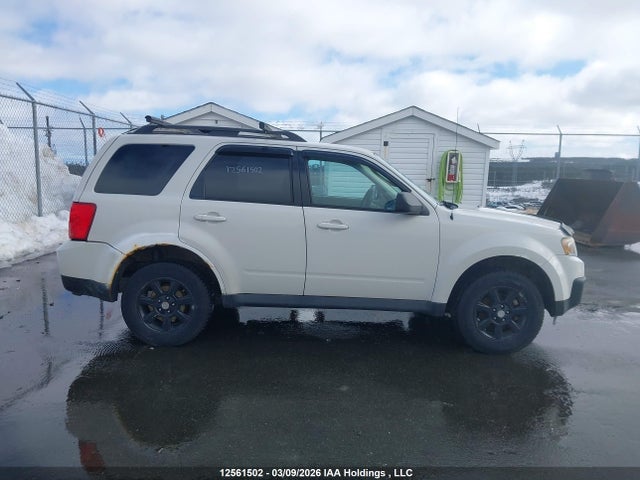 2011 Mazda Tribute Gx I4 მანქანა იყიდება აუქციონზე, vin: 4F2CY0C75BKM03252, აუქციონის ნომერი: 12561502