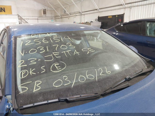 12561514 :رقم المزاد ، 3VWEM7BU1PM031703 vin ، 2023 Volkswagen Jetta Se مزاد بيع