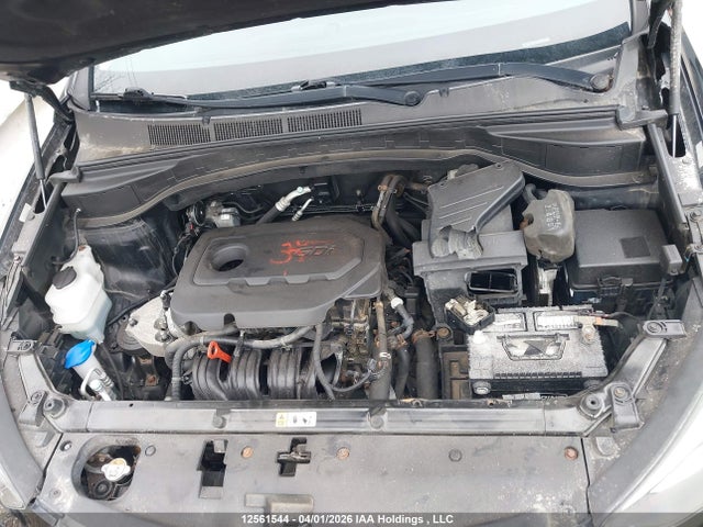 5XYZUDLB2HG472559 Hyundai Santa Fe Sport 2.4 Se