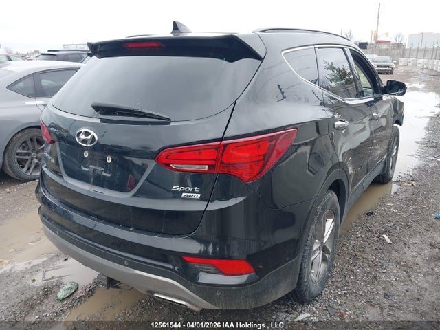 5XYZUDLB2HG472559 Hyundai Santa Fe Sport 2.4 Se
