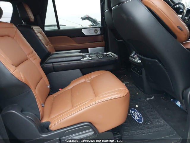 5LMJJ3LT6KEL25730 Lincoln Navigator L Reserve