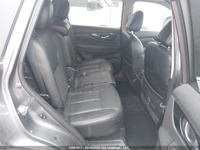 5N1AT2MVXHC740562 Nissan Rogue S/sl Platinum/sv