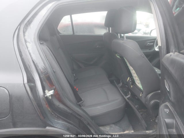3GNCJRSBXFL141755 Chevrolet TRAX 1LT