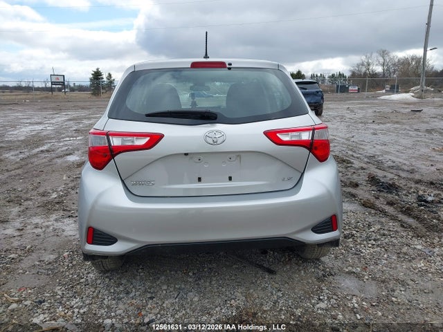 12561631 :رقم المزاد ، VNKKTUD34JA089960 vin ، 2018 Toyota Yaris L/le/se مزاد بيع