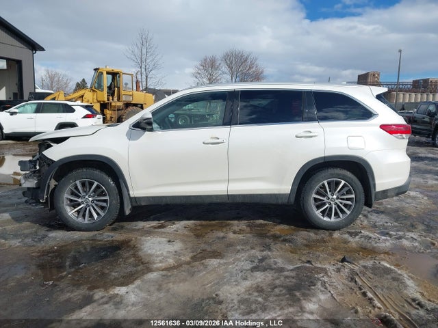 12561636 :رقم المزاد ، 5TDJZRFH9KS564483 vin ، 2019 Toyota Highlander مزاد بيع