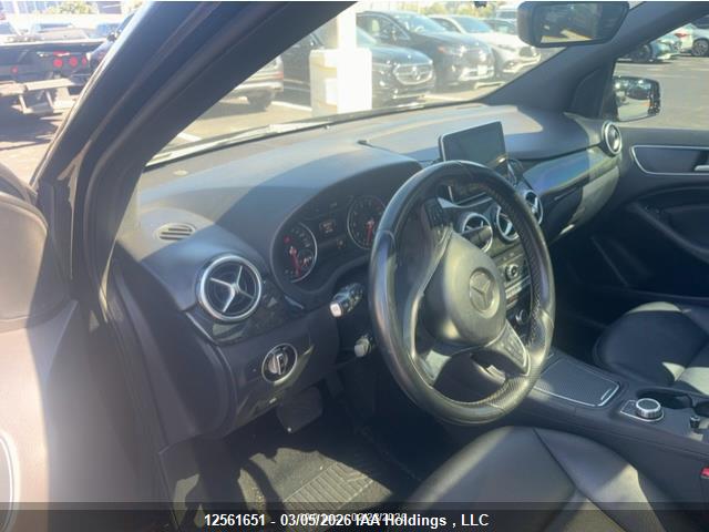 2015 Mercedes-benz B 250 Sports Tourer მანქანა იყიდება აუქციონზე, vin: WDDMH4EB5FJ317020, აუქციონის ნომერი: 12561651