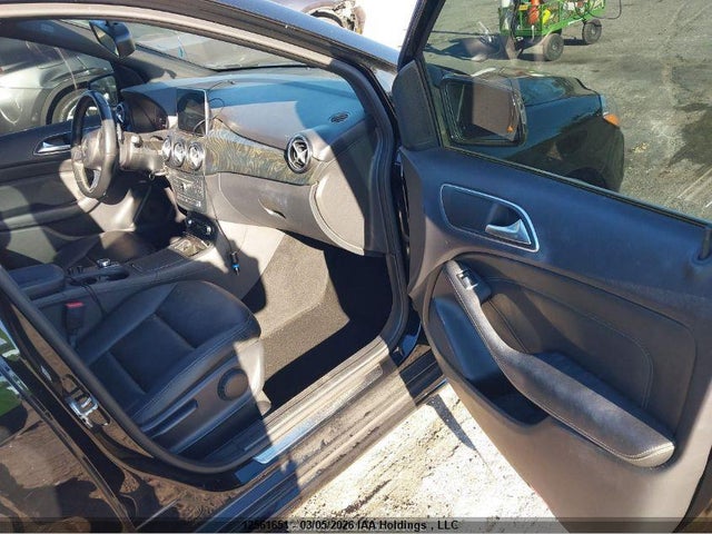 2015 Mercedes-benz B 250 Sports Tourer მანქანა იყიდება აუქციონზე, vin: WDDMH4EB5FJ317020, აუქციონის ნომერი: 12561651