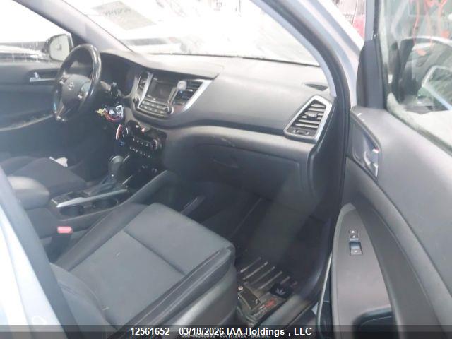 KM8J33A40GU177421 Hyundai Tucson Premium