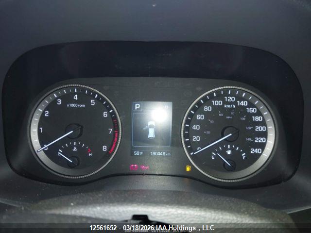KM8J33A40GU177421 Hyundai Tucson Premium