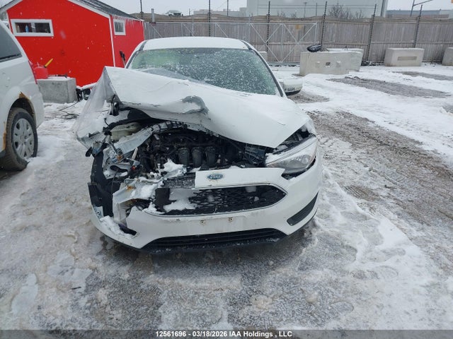 1FADP3K25JL263023 Ford FOCUS SE