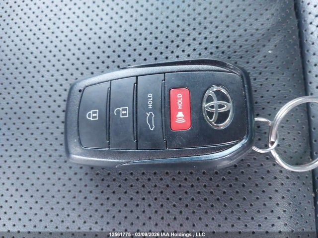 JTDAAAAF7S3032598 Toyota Crown Limited