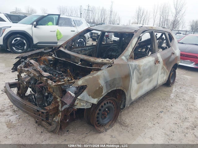 2015 Nissan Rogue S/sl/sv მანქანა იყიდება აუქციონზე, vin: 5N1AT2MT3FC892548, აუქციონის ნომერი: 12561793