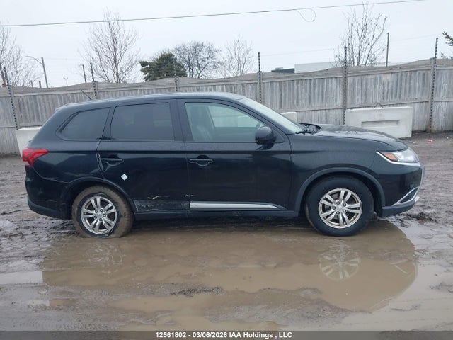 Продаж на аукціоні авто 2016 Mitsubishi Outlander Es, vin: JA4AZ2A33GZ600297, номер лоту: 12561802