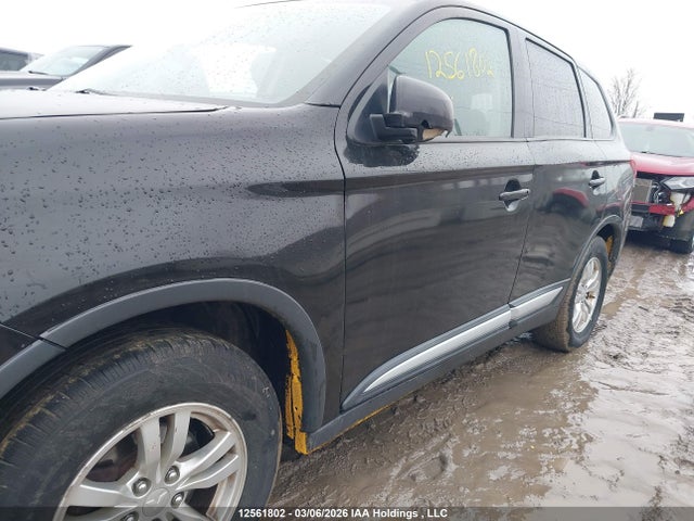 Продаж на аукціоні авто 2016 Mitsubishi Outlander Es, vin: JA4AZ2A33GZ600297, номер лоту: 12561802