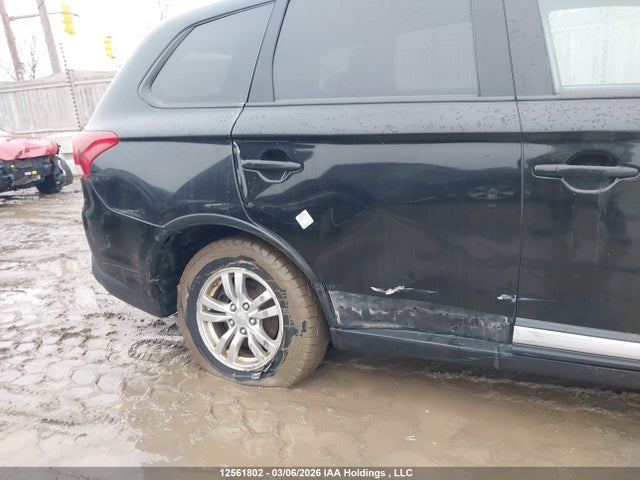 Продаж на аукціоні авто 2016 Mitsubishi Outlander Es, vin: JA4AZ2A33GZ600297, номер лоту: 12561802