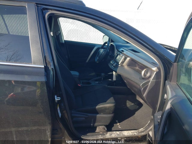 Продажа на аукционе авто 2015 Toyota Rav4 Le, vin: 2T3BFREV8FW327041, номер лота: 12561837
