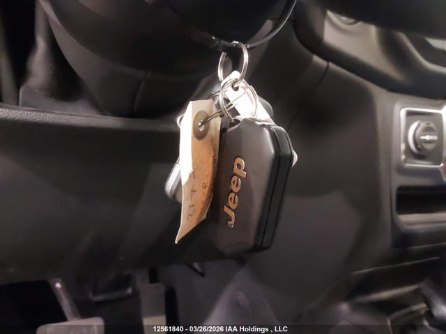 1C4HJXDN6KW650983 Jeep Wrangler Unlimited Sport