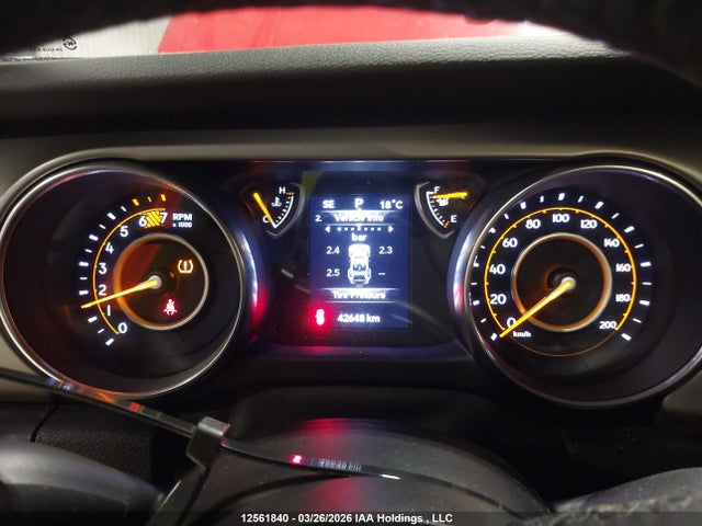 1C4HJXDN6KW650983 Jeep Wrangler Unlimited Sport