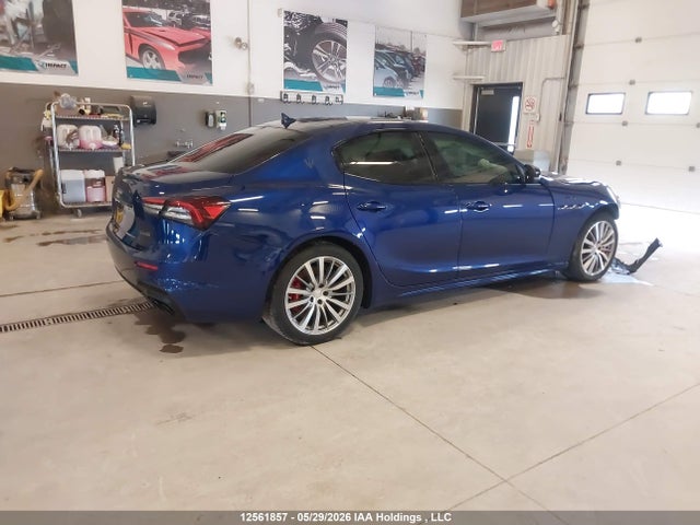 Aukcja sprzedaży 2023 Maserati Ghibli Modena Q4, vin: ZAM57YTM8PX411738, numer aukcji: 12561857