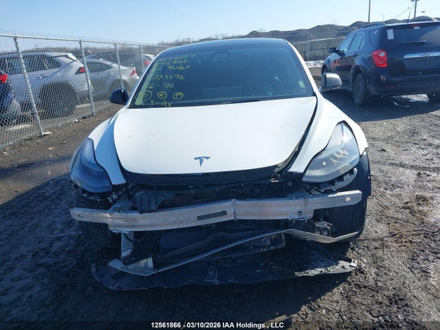 2022 Tesla Model 3 Rwd/standard Range მანქანა იყიდება აუქციონზე, vin: 5YJ3E1EA0NF233696, აუქციონის ნომერი: 12561866