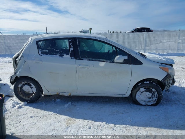 Toyota YARIS LE 2014 VNKKTUD32EA014762 Image 14