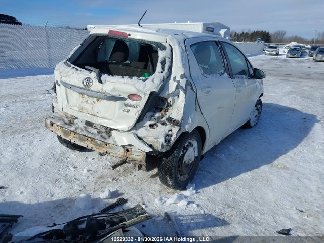 Toyota YARIS LE 2014 VNKKTUD32EA014762 Image 4