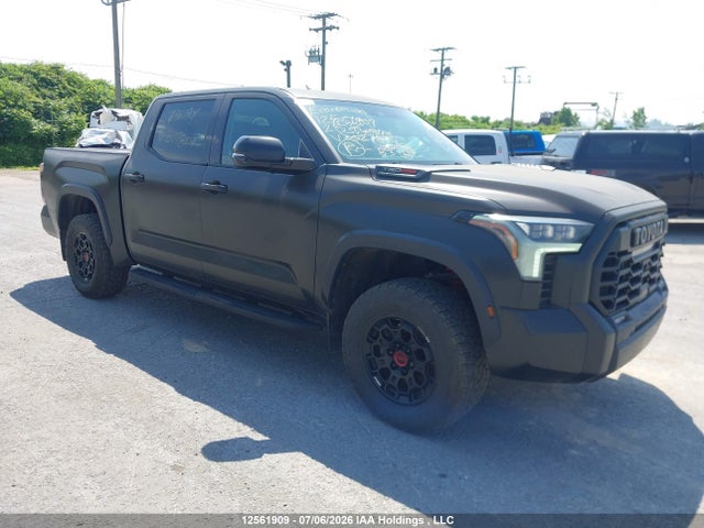 2023 Toyota Tundra Hybrid Limited მანქანა იყიდება აუქციონზე, vin: 5TFPC5DB3PX027824, აუქციონის ნომერი: 12561909