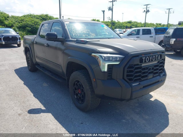 2023 Toyota Tundra Hybrid Limited მანქანა იყიდება აუქციონზე, vin: 5TFPC5DB3PX027824, აუქციონის ნომერი: 12561909