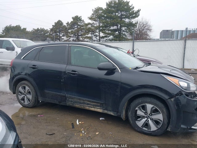 12561919 :رقم المزاد ، KNDCB3LCXJ5125381 vin ، 2018 Kia Niro L مزاد بيع