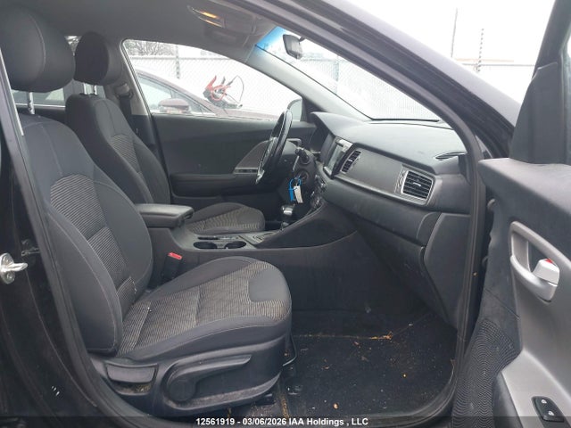 12561919 :رقم المزاد ، KNDCB3LCXJ5125381 vin ، 2018 Kia Niro L مزاد بيع