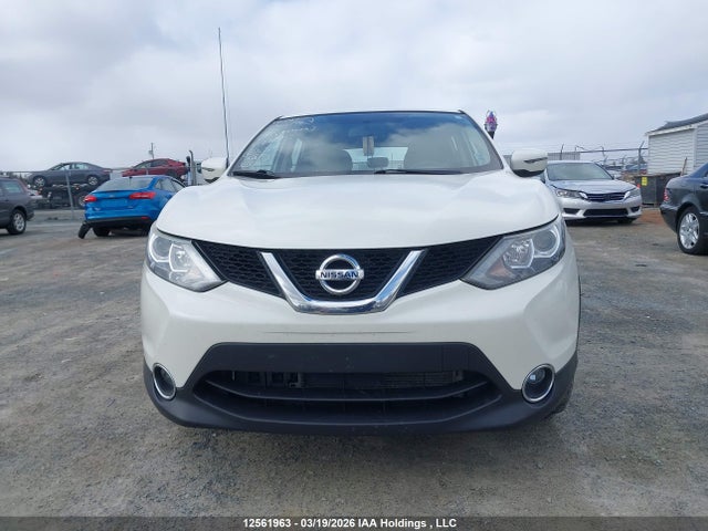 JN1BJ1CP5JW108815 Nissan Rogue Sport S/sv/sl