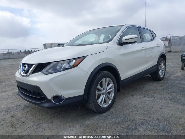 JN1BJ1CP5JW108815 Nissan Rogue Sport S/sv/sl