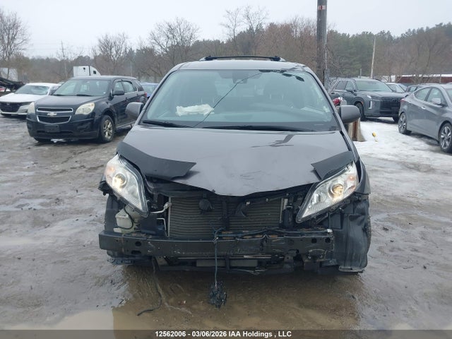 Aukcja sprzedaży 2019 Toyota Sienna Le, vin: 5TDKZ3DC6KS974070, numer aukcji: 12562006