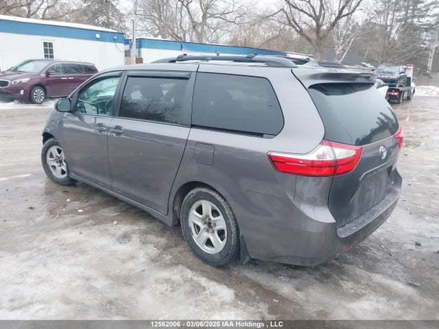 Aukcja sprzedaży 2019 Toyota Sienna Le, vin: 5TDKZ3DC6KS974070, numer aukcji: 12562006