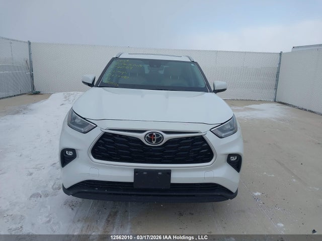 5TDGZRBH5NS211419 Toyota Highlander Xle